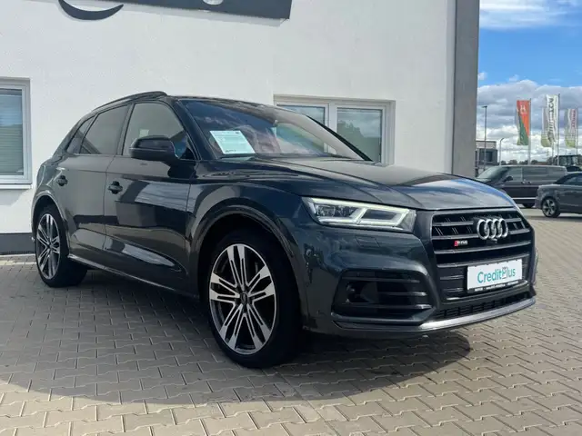 Audi SQ5 view 2