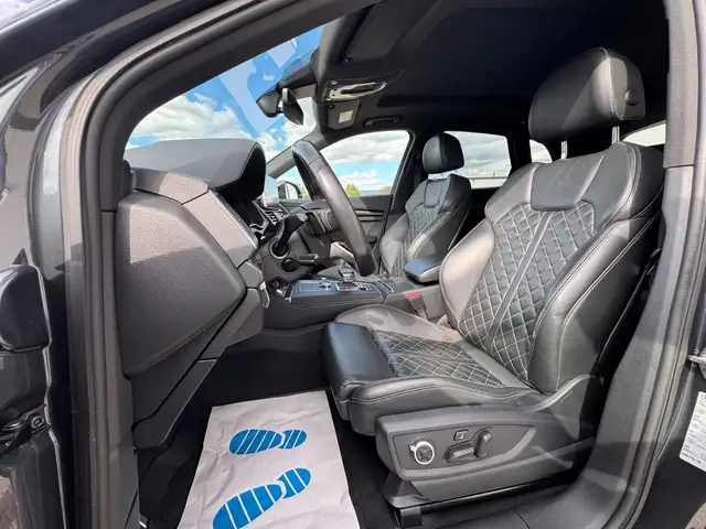 Audi SQ5 view 11