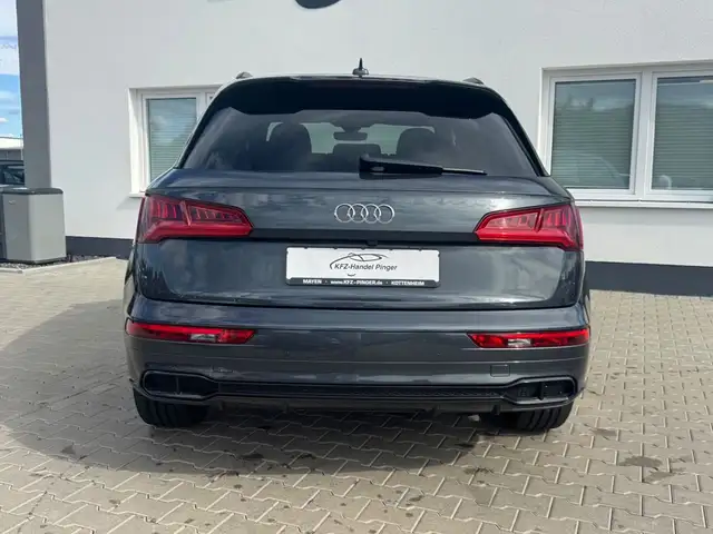 Audi SQ5 view 7