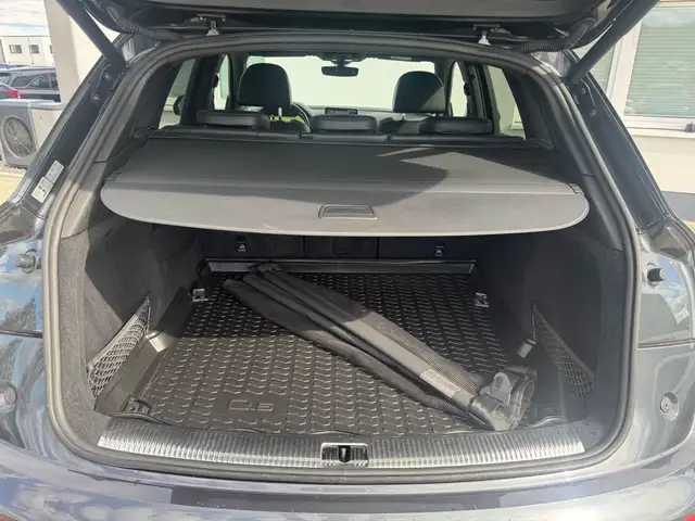 Audi SQ5 view 27