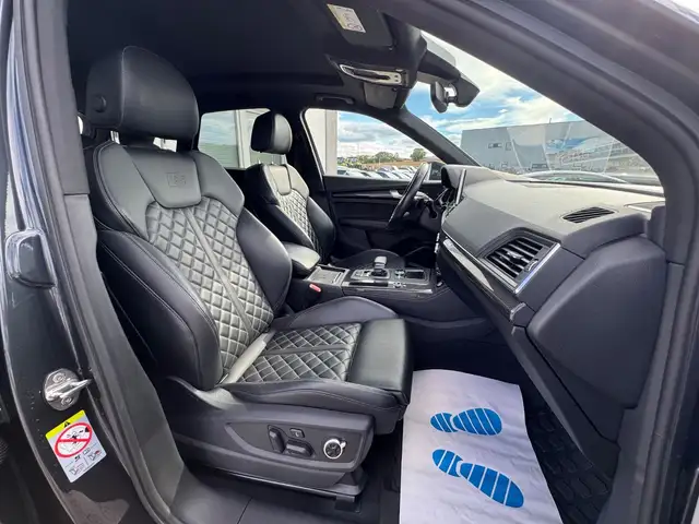 Audi SQ5 view 21