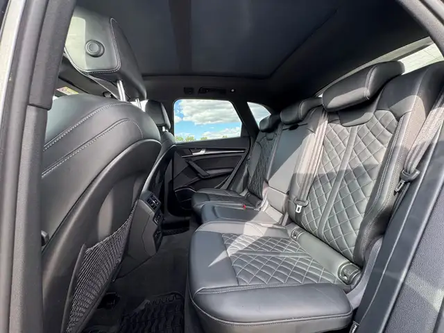 Audi SQ5 view 23