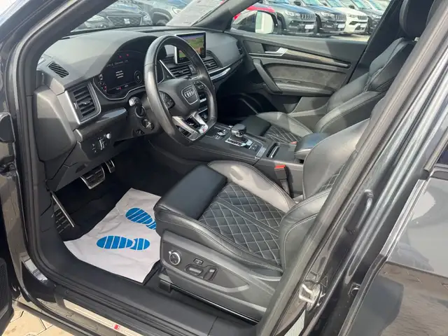 Audi SQ5 view 10