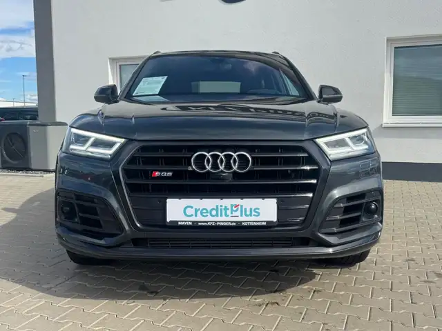 Audi SQ5 view 4