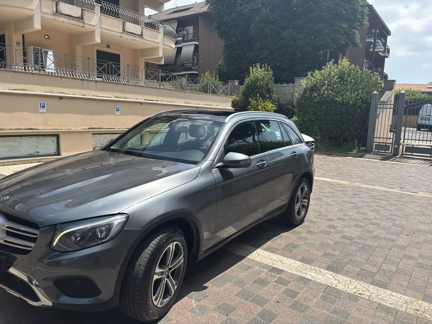 Mercedes-Benz GLC 250 d Sport 4matic auto - 2