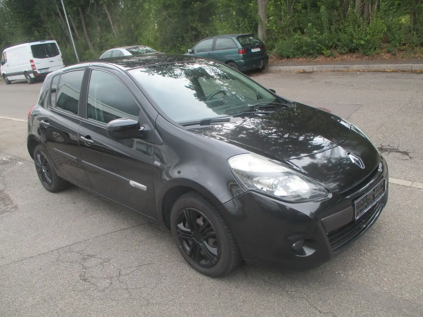 Renault Clio III Dynamiq*NAVI*KLMA*SITZHEIZUNG*TÜV--NEU Schwarz - 1