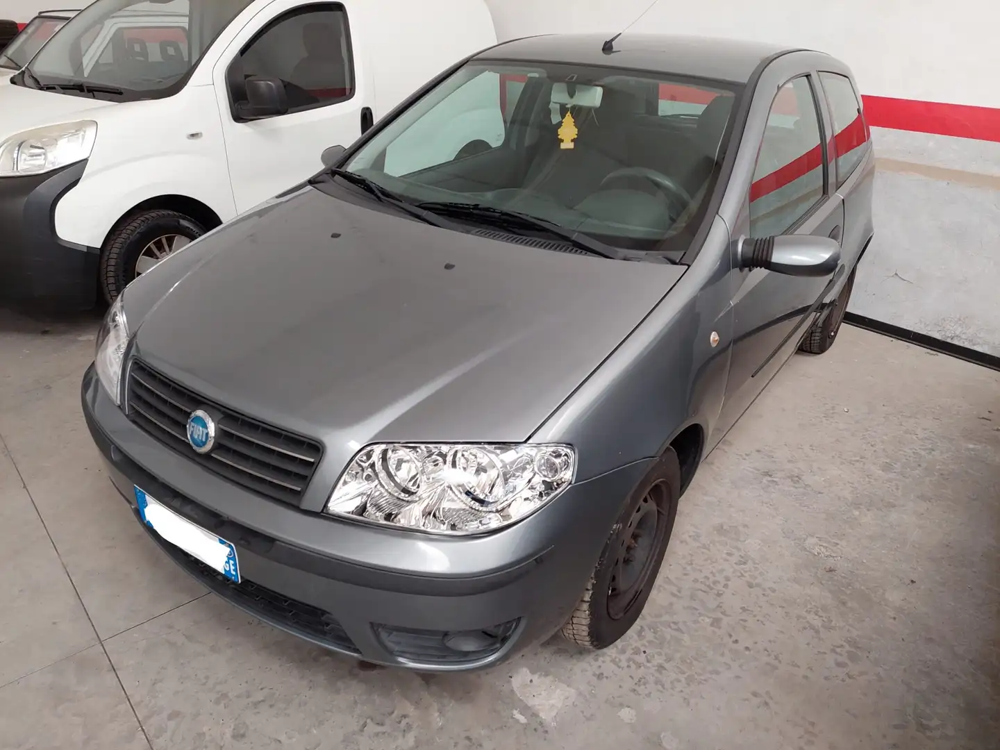Fiat Punto Punto 3p 1.2 Active cambio automatico Gris - 1