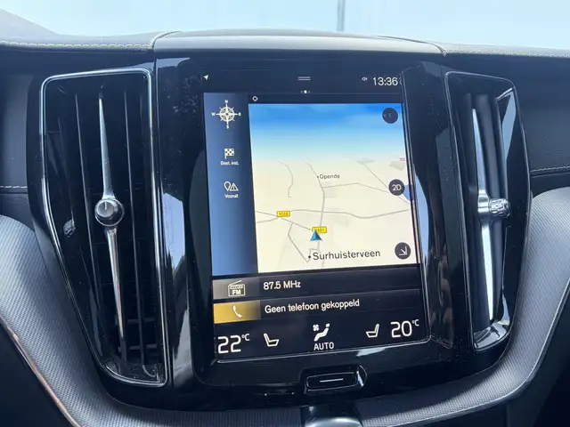 Volvo XC60 view 6