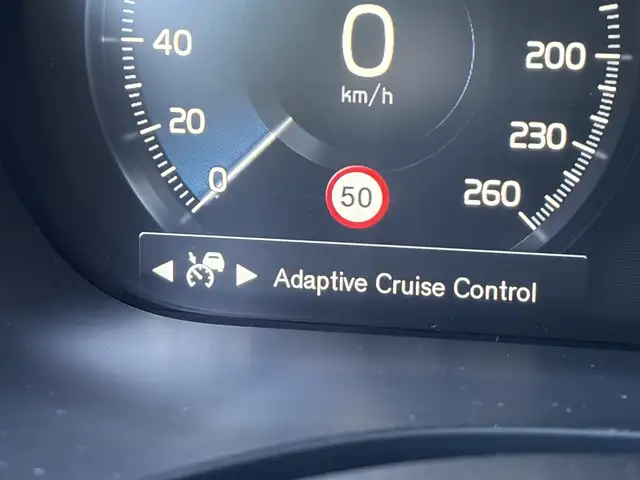 Volvo XC60 view 7