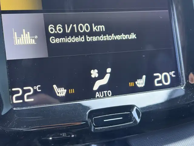 Volvo XC60 view 9