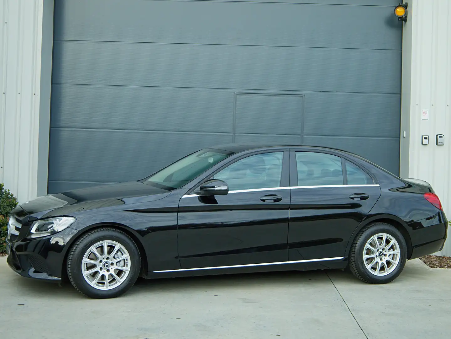 Mercedes-Benz C 200 9G - TRONIC - 25.000 KMS - 12M GARANTIE - 1e Eig Noir - 1