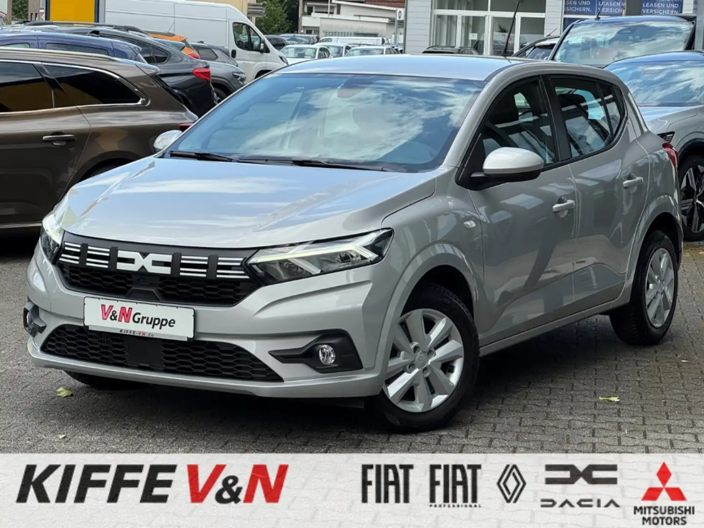 Dacia Sandero III Expression Navi LED SzHz PDC CarPlay Silber - 1