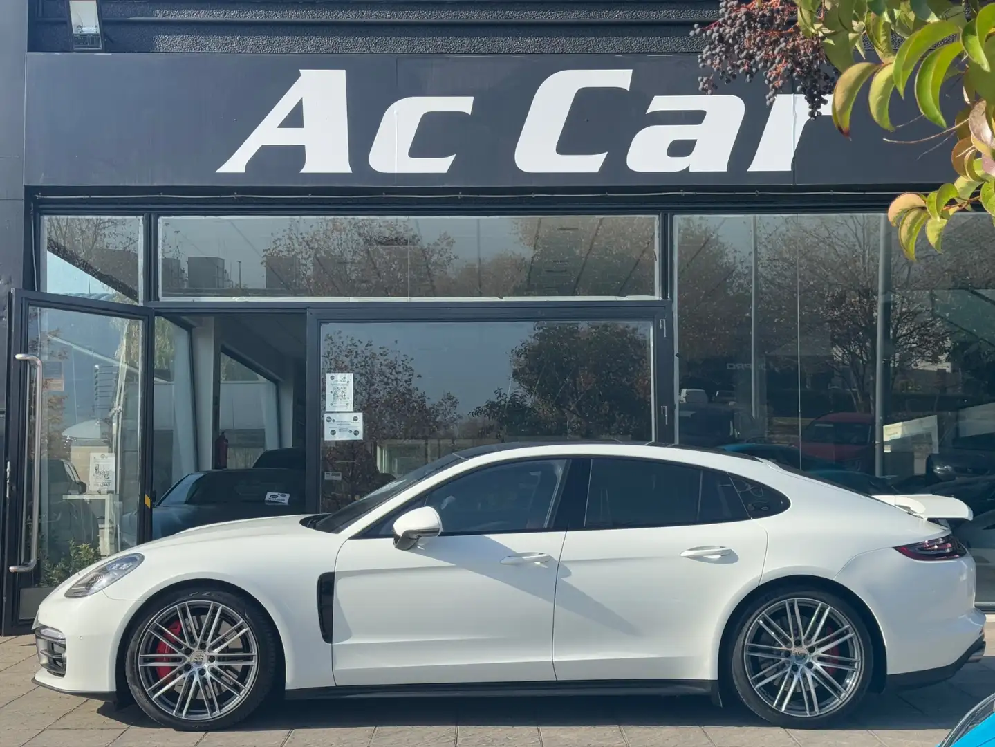 Porsche Panamera Turbo Aut. Blanco - 1