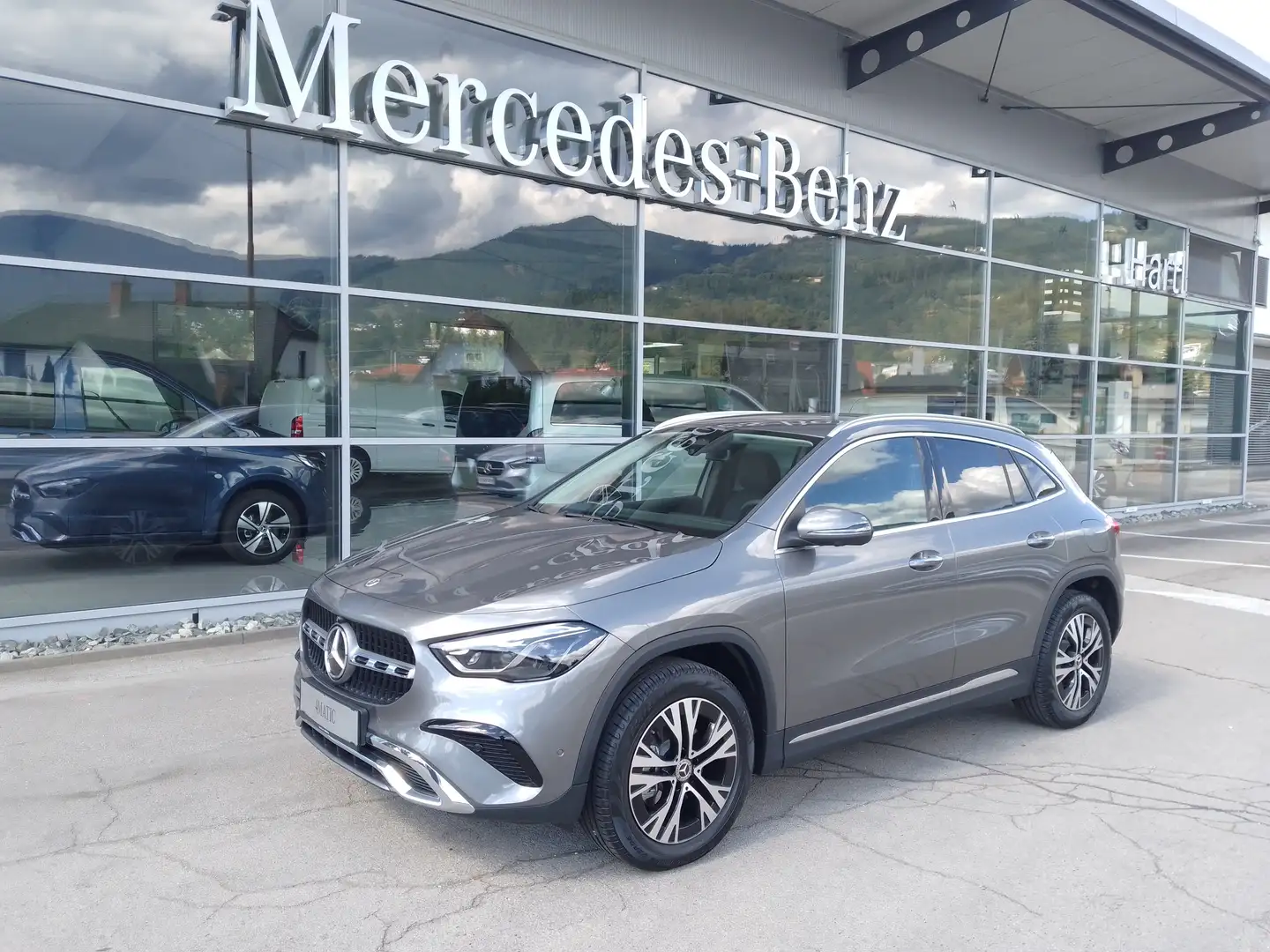Mercedes-Benz GLA 200 GLA 200 d 4matic Österreich-Edition Progressive Gris - 1