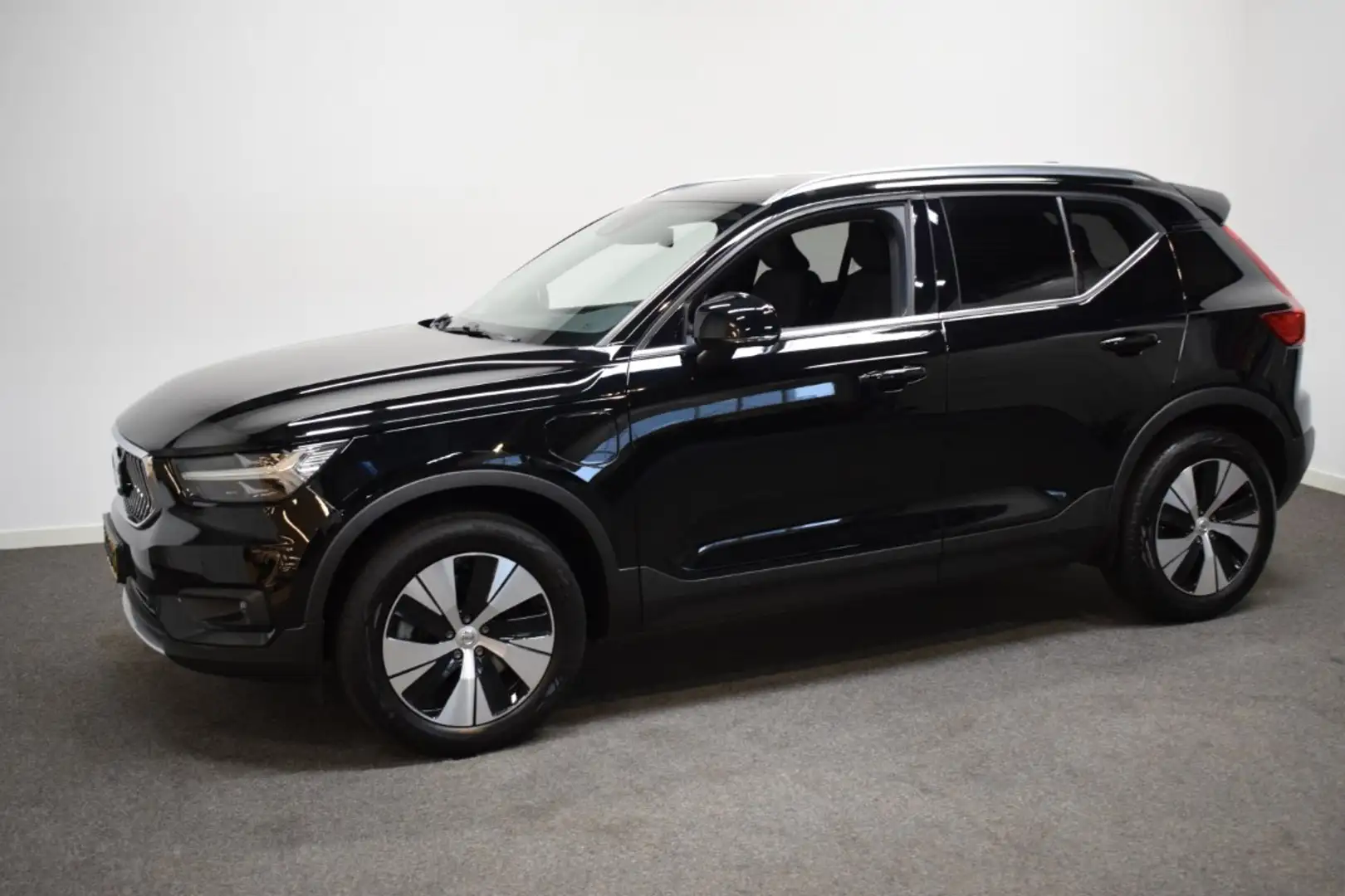 Volvo XC40 T4 212pk AUT7 Recharge Inscription Expression Trek Negro - 2
