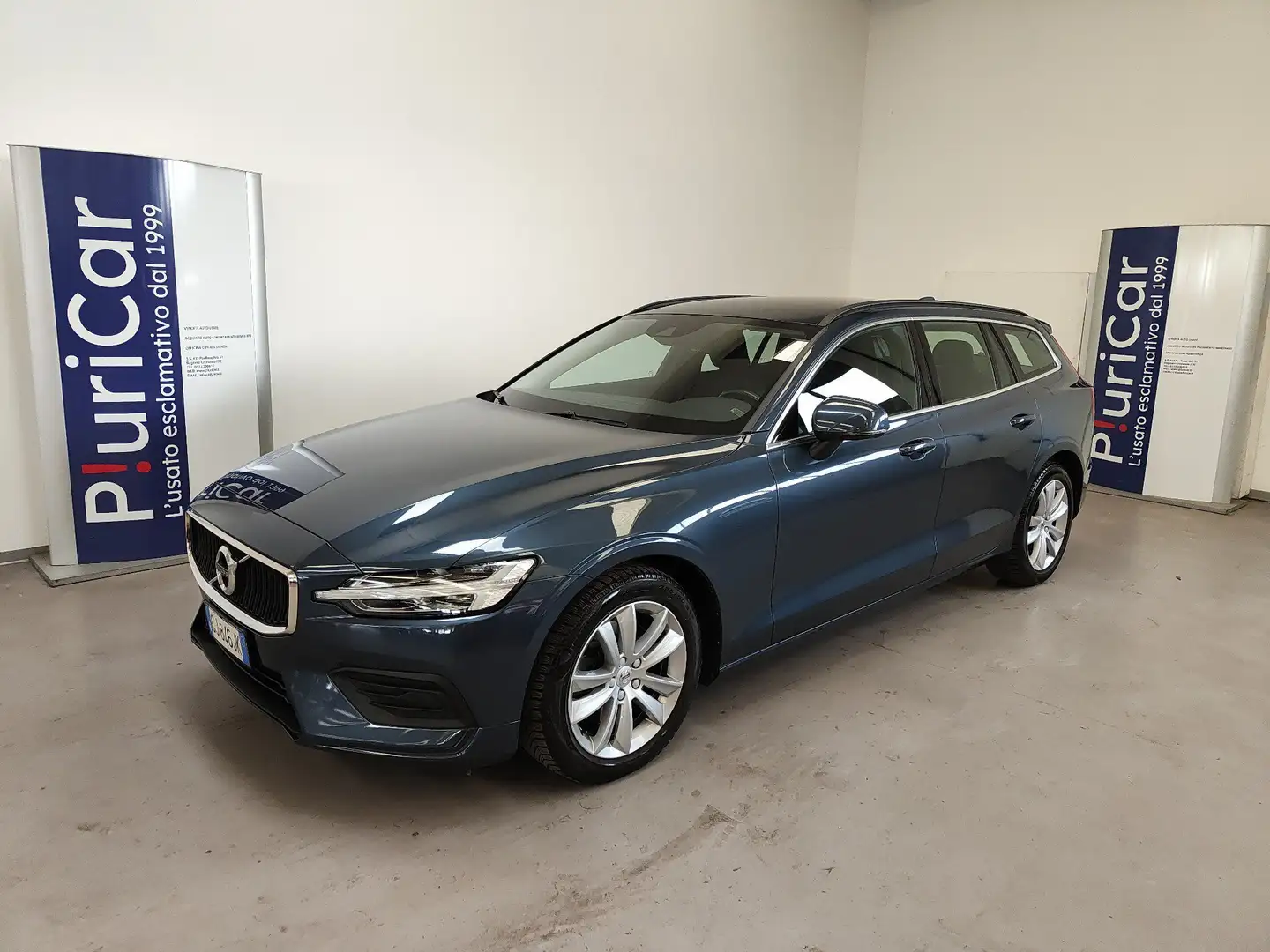 Volvo V60 B4 (d) MHEV 197 CV Geartronic Momentum Pelle Navi Blau - 1