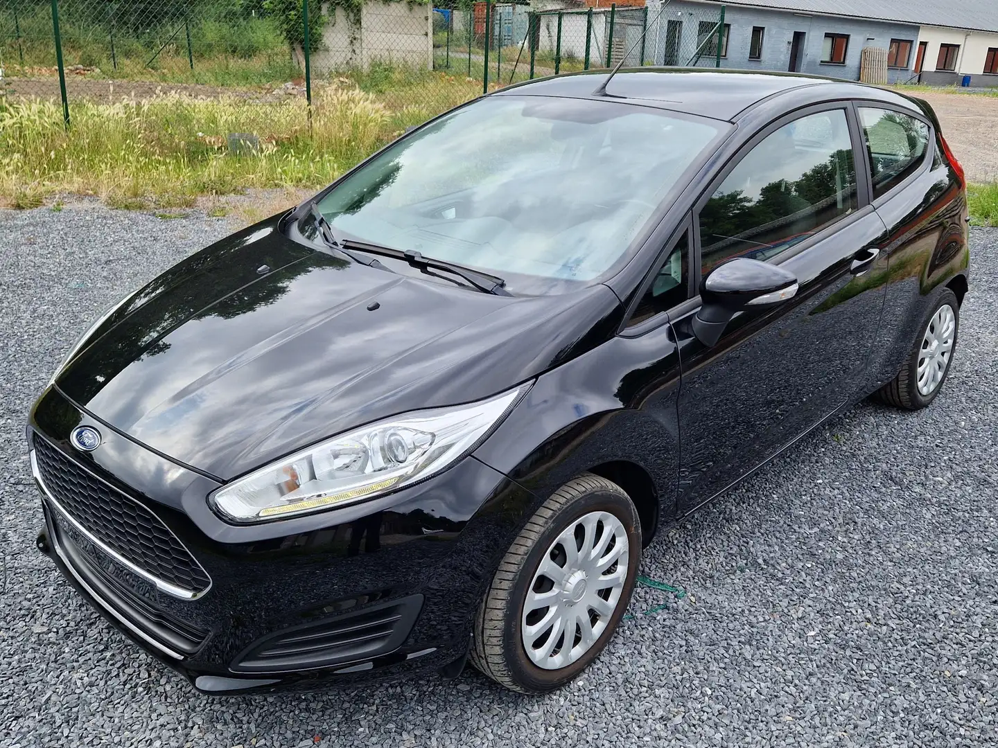 Ford Fiesta 1.0i 3 M5 80Hp Trend Zwart - 1