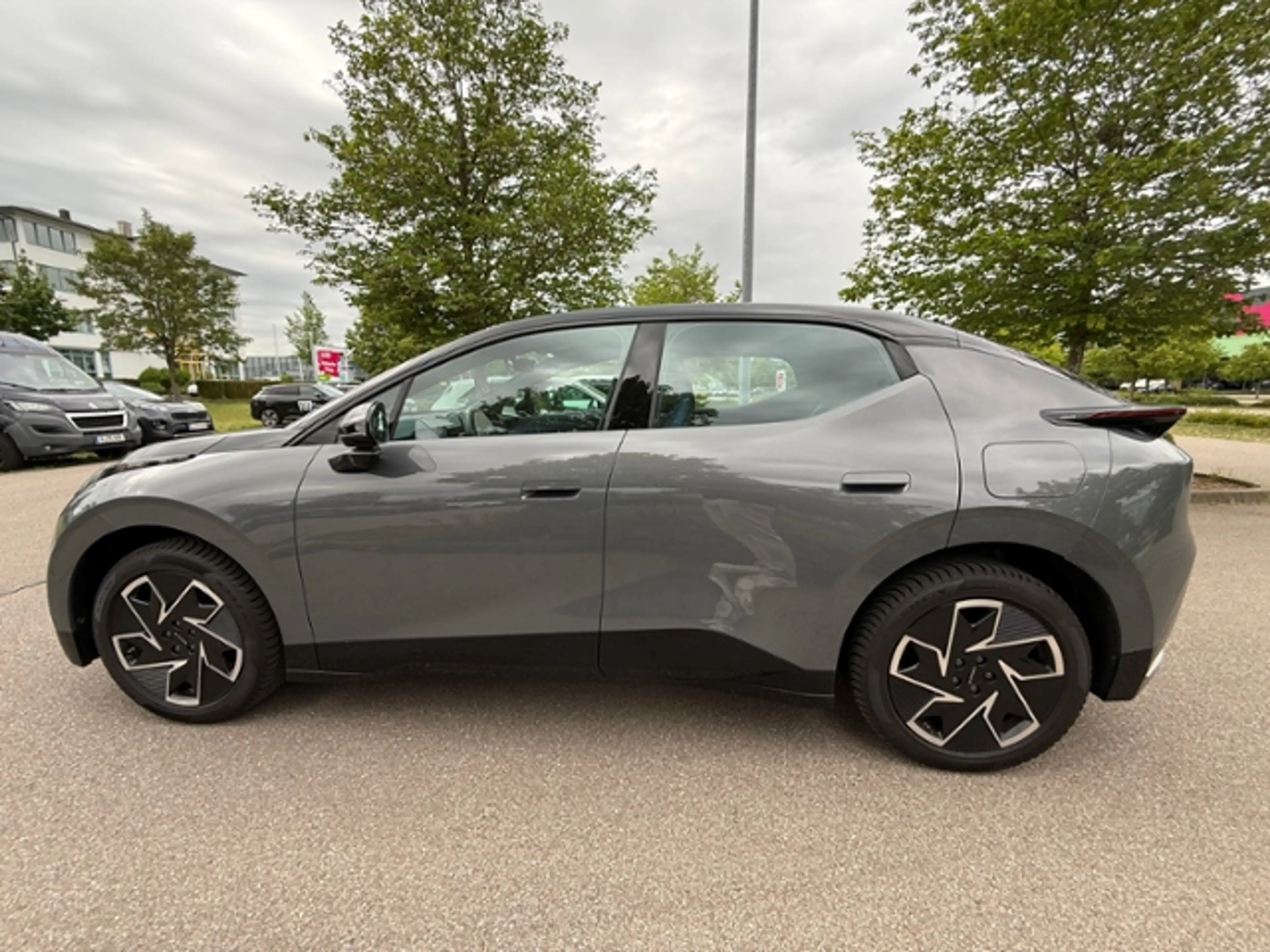 Lynk & Co 02 200 kW Core — photo 9