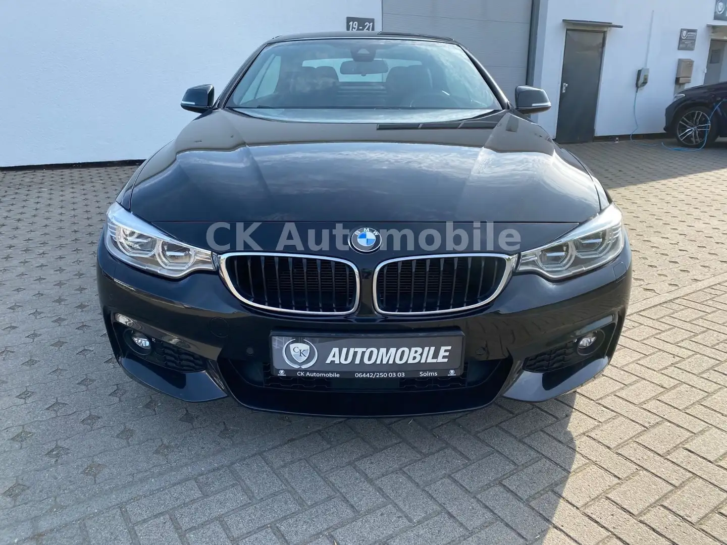 BMW 420 d Cabrio M-Sport//Navi/Head-Up/ACC/LED/PDC Schwarz - 2