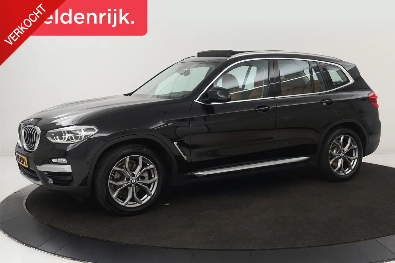 BMW X3 sDrive18d High Executive | Panoramadak | Leder | S Noir - 1