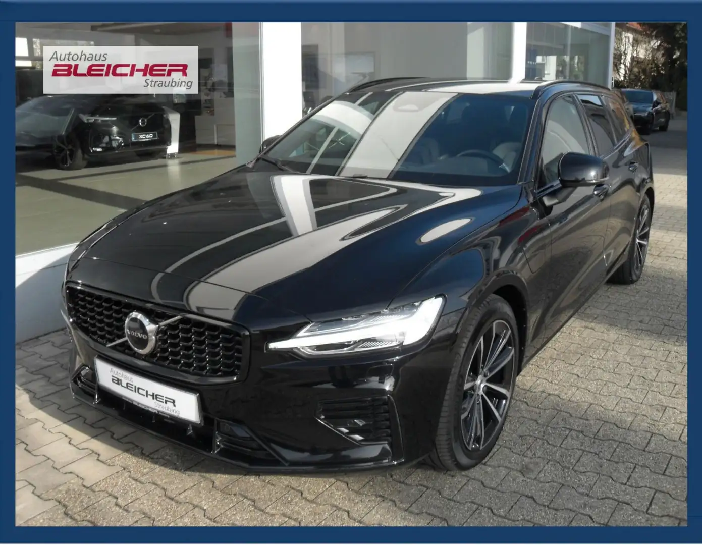Volvo V60 T6 Kombi Plus Dark | AWD Schwarz - 1