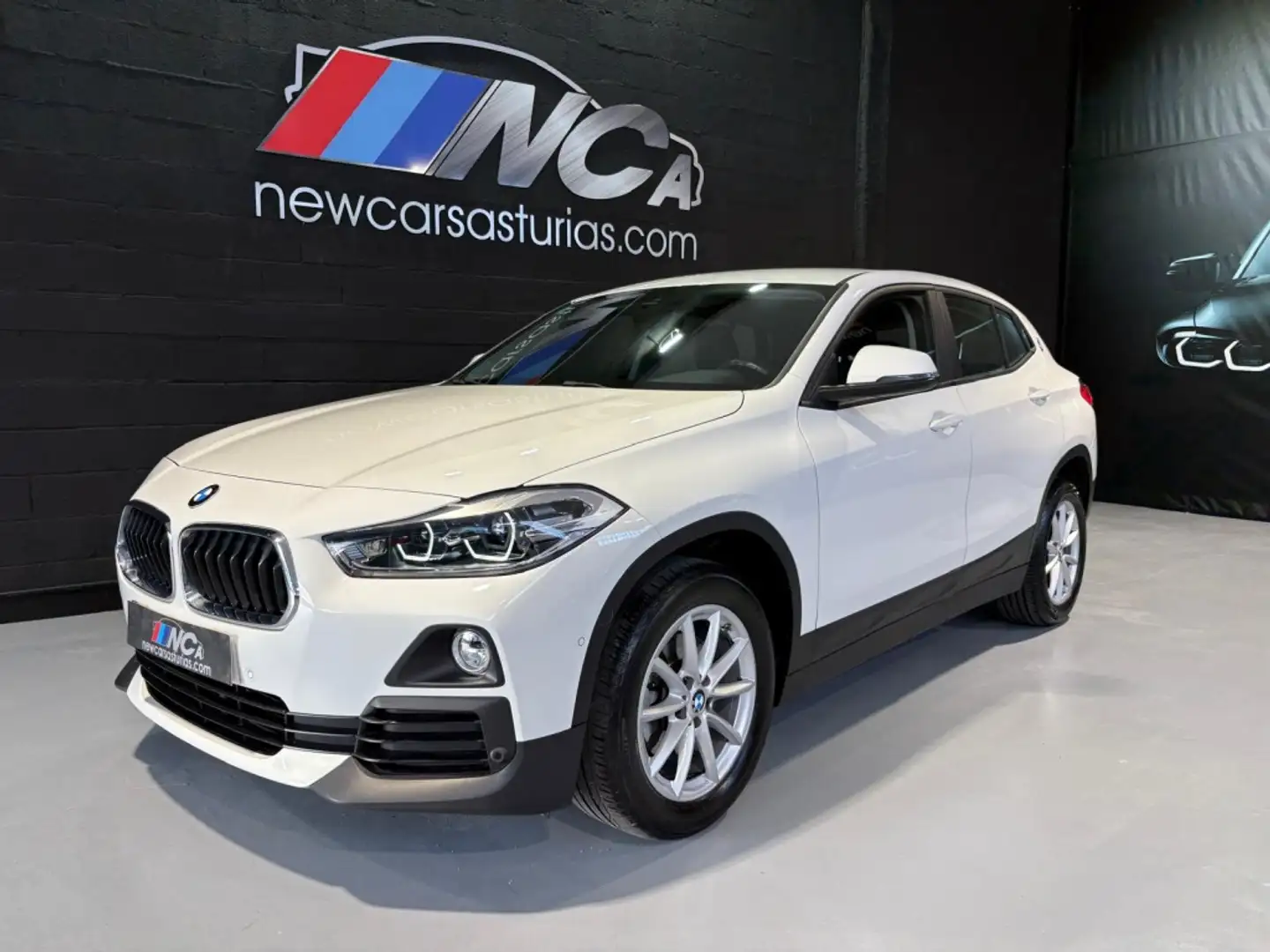 BMW X2 sDrive 18dA Advantage Blanc - 1