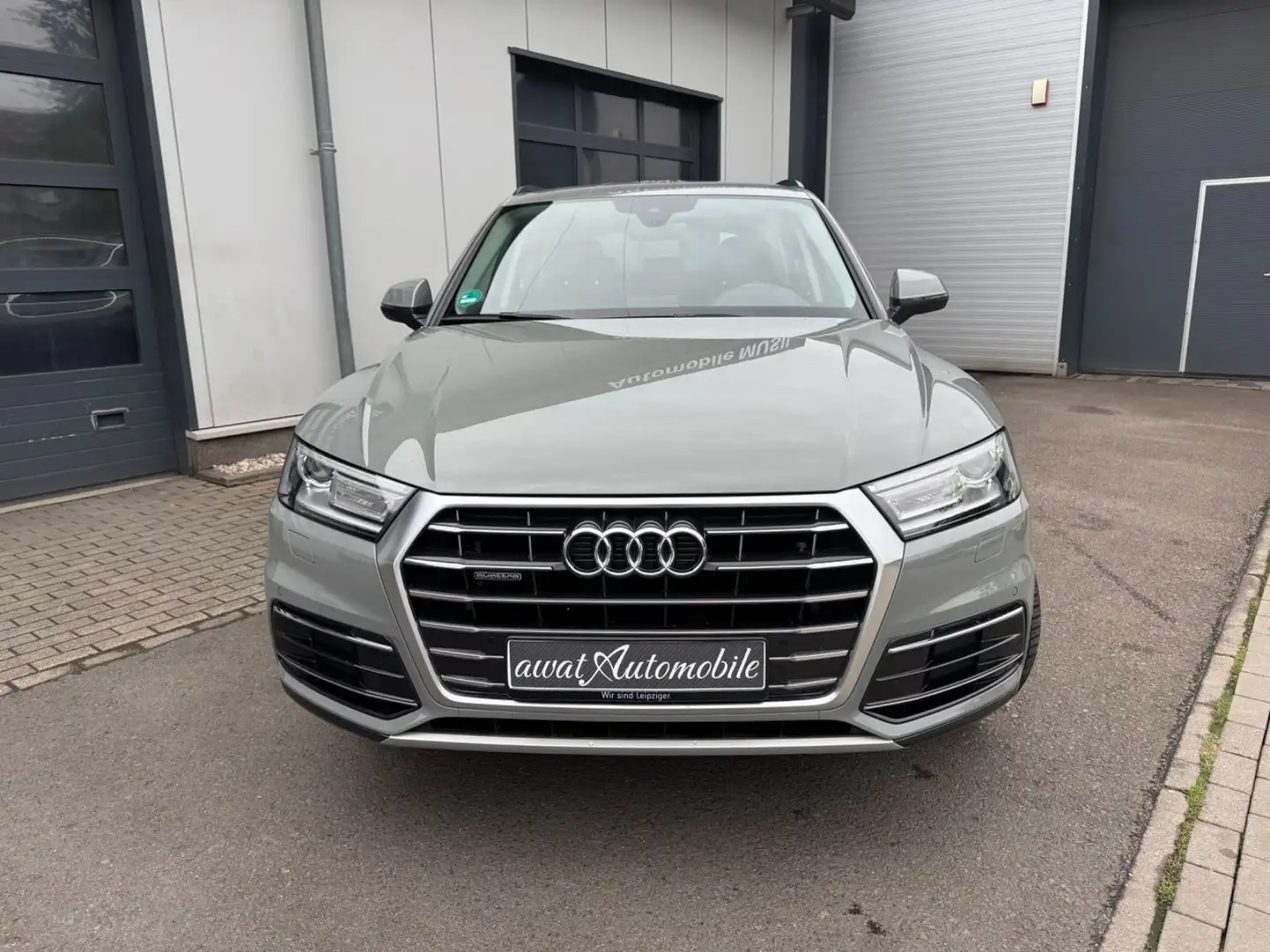 Audi Q5 40 TDI quattro design Vollleder Grau - 2