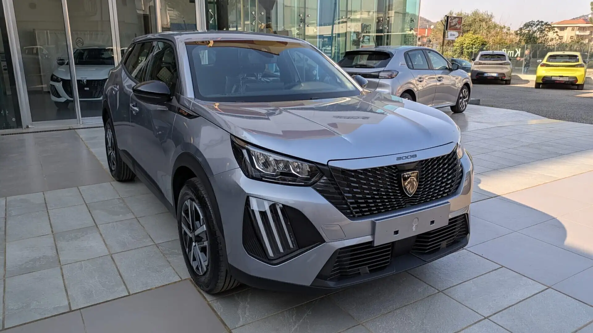 Peugeot 2008 100 S&S Active Grigio - 1