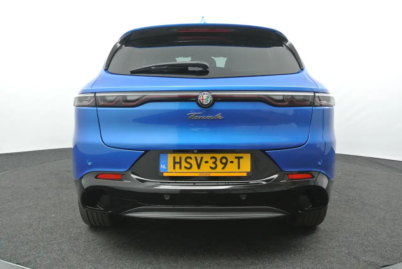Alfa Romeo Tonale 2023 — фото 18