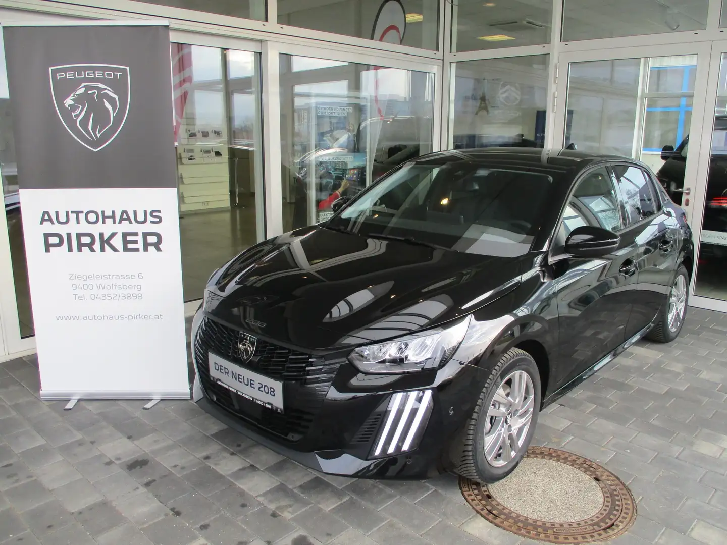 Peugeot 208 Allure PT100 6-Gang Schwarz - 1