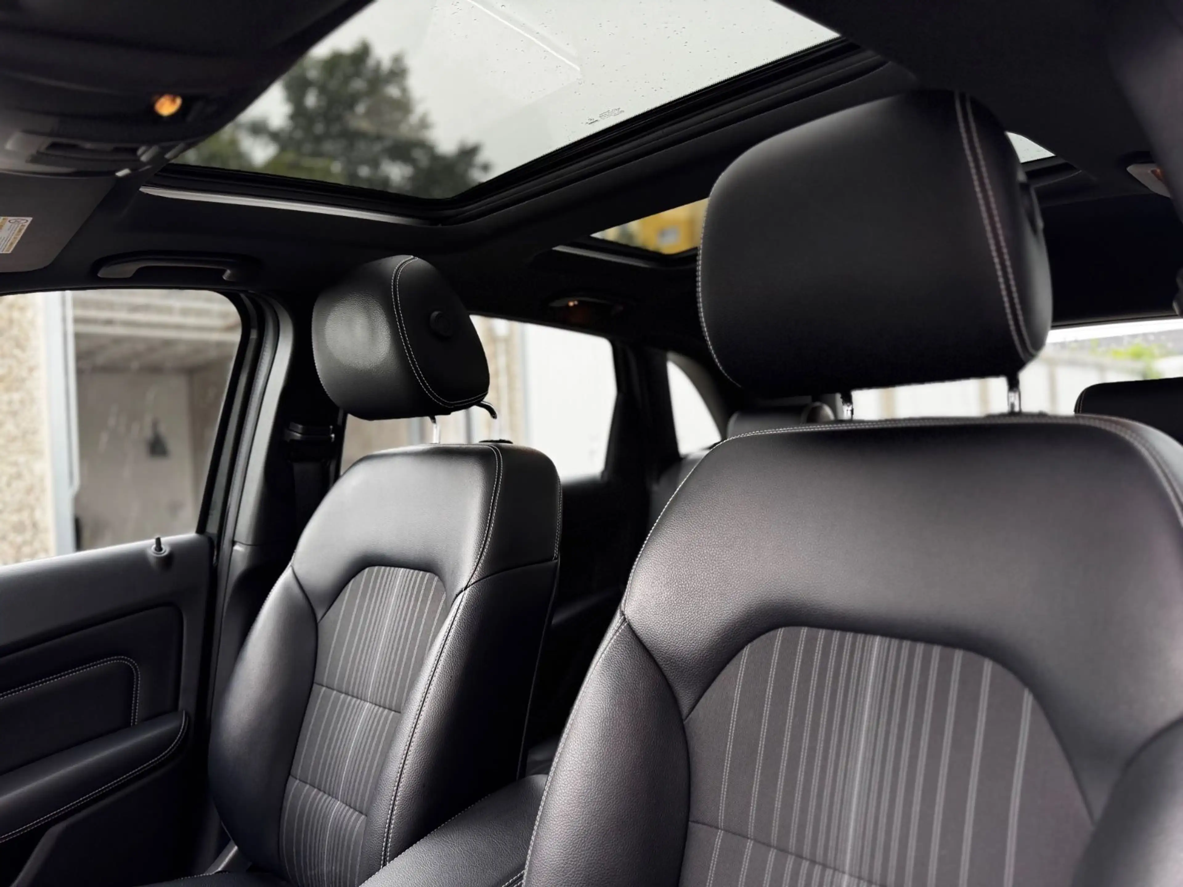 Mercedes-Benz B 220 CDI — photo 12