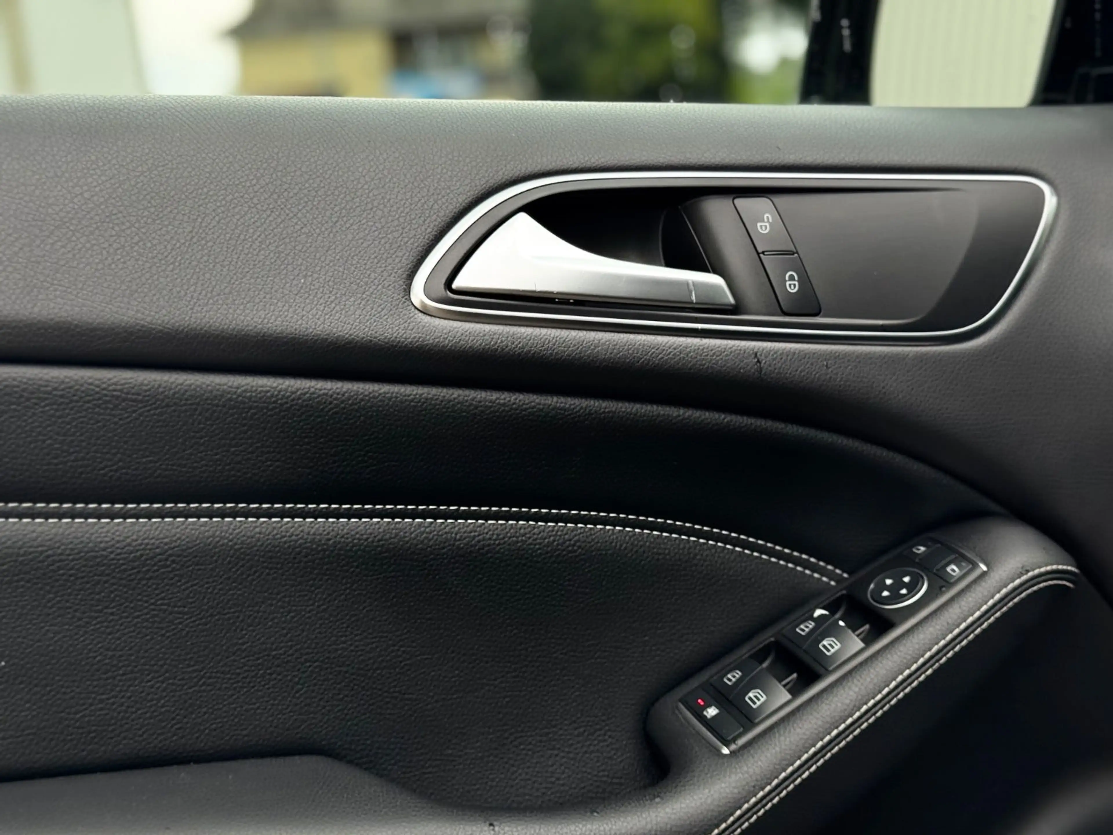 Mercedes-Benz B 220 CDI — photo 13