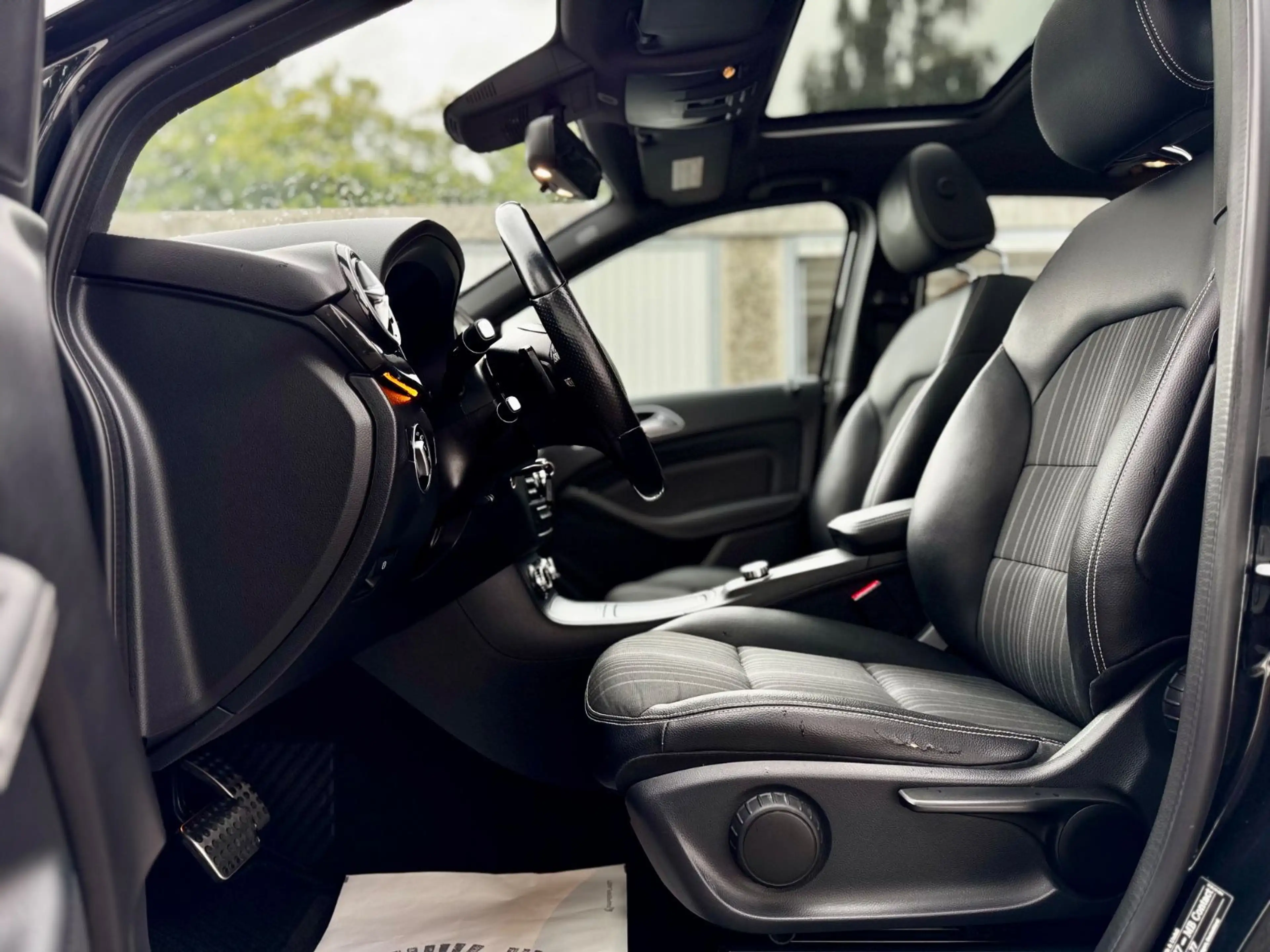 Mercedes-Benz B 220 CDI — photo 10