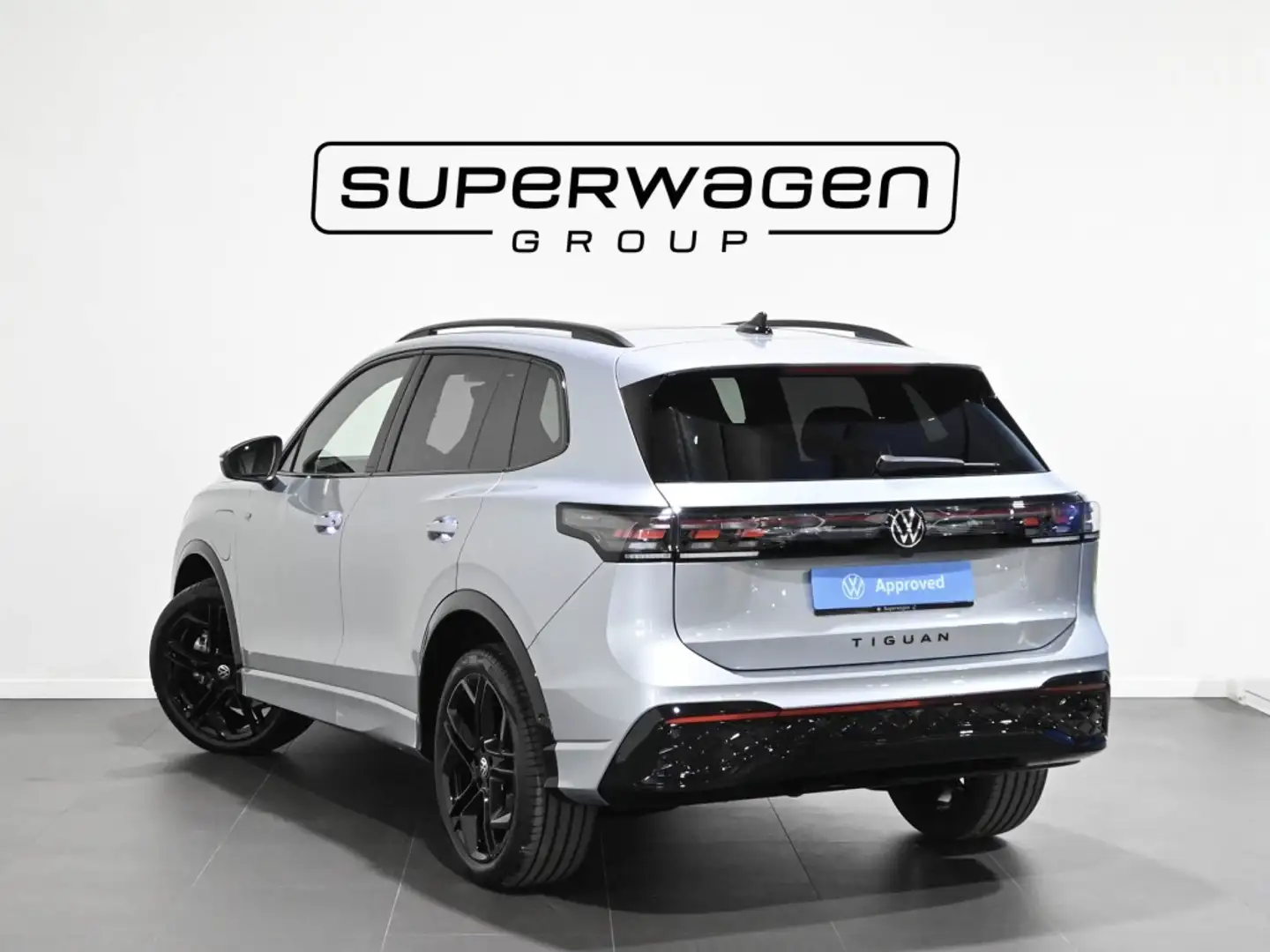 Volkswagen Tiguan 1.5 TSI eHybrid R-Line DSG 150kW Plateado - 2