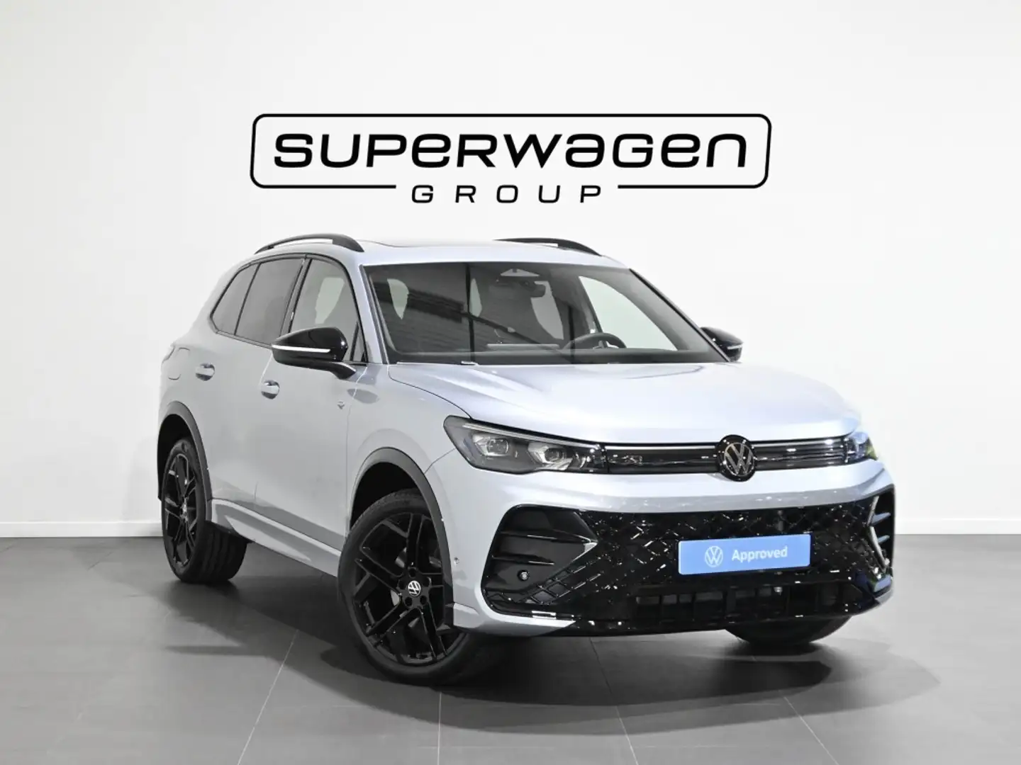 Volkswagen Tiguan 1.5 TSI eHybrid R-Line DSG 150kW Plateado - 1