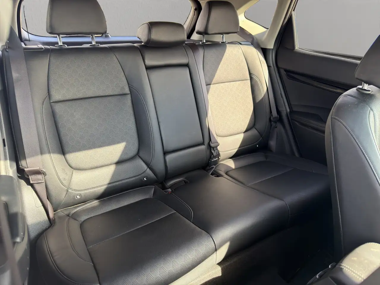 Kia Seltos снимка Kia Seltos