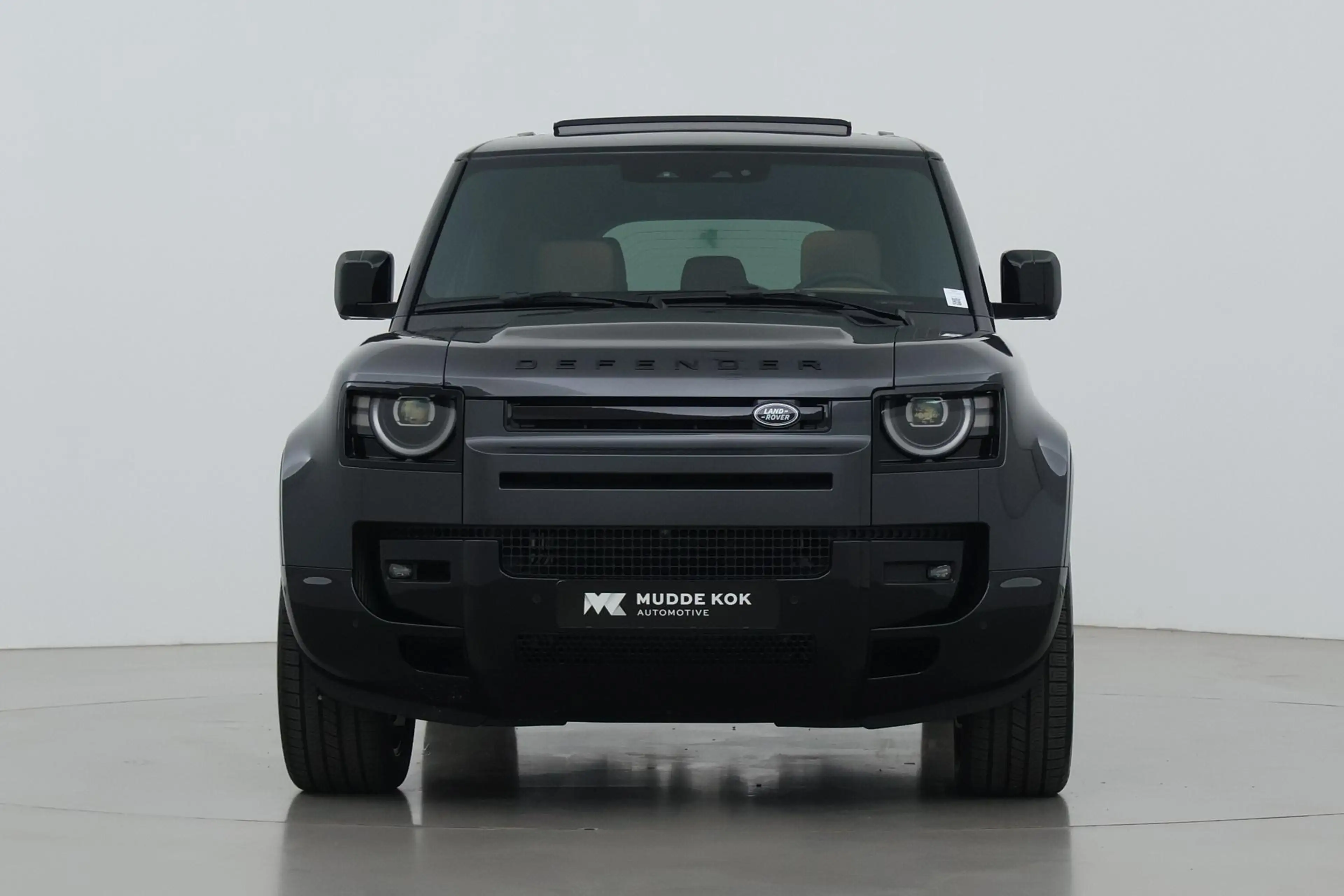 Land Rover Defender 110 P300e X-Dynamic HSE | MY26 | ClearSight | Meri — photo 17