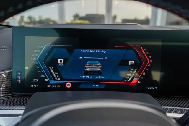 BMW X6 M view 10