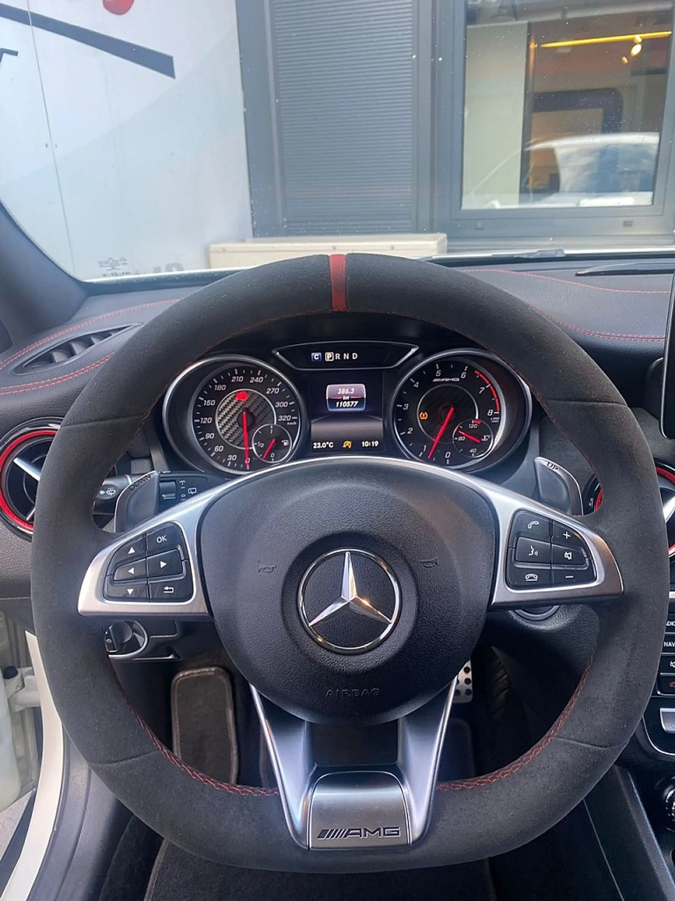 Mercedes-Benz GLA 45 AMG Aut. *Navi*RFKamera*Bi-Xenon* — photo 9