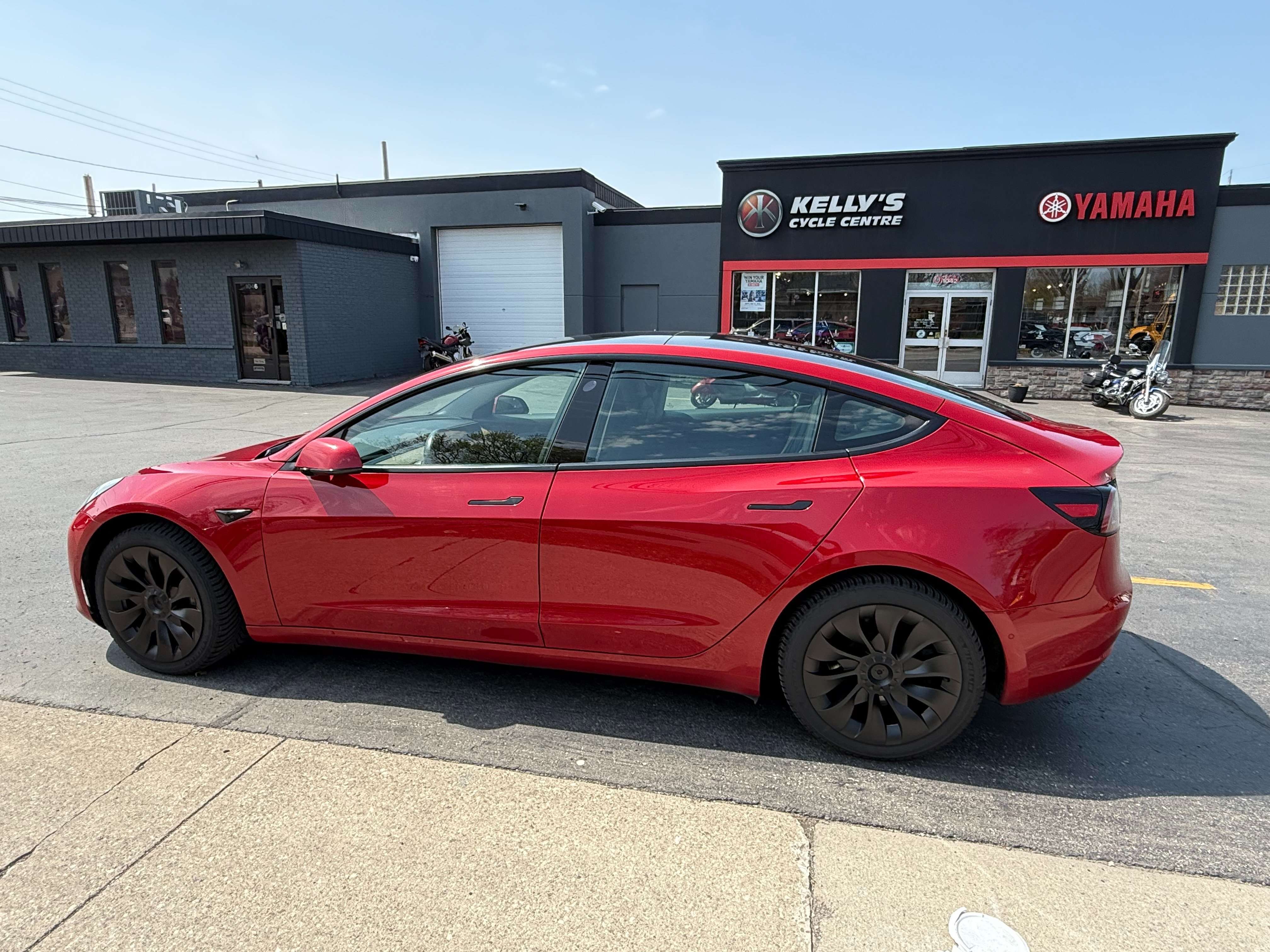 2019 Tesla Model 3 Long Range alt 2