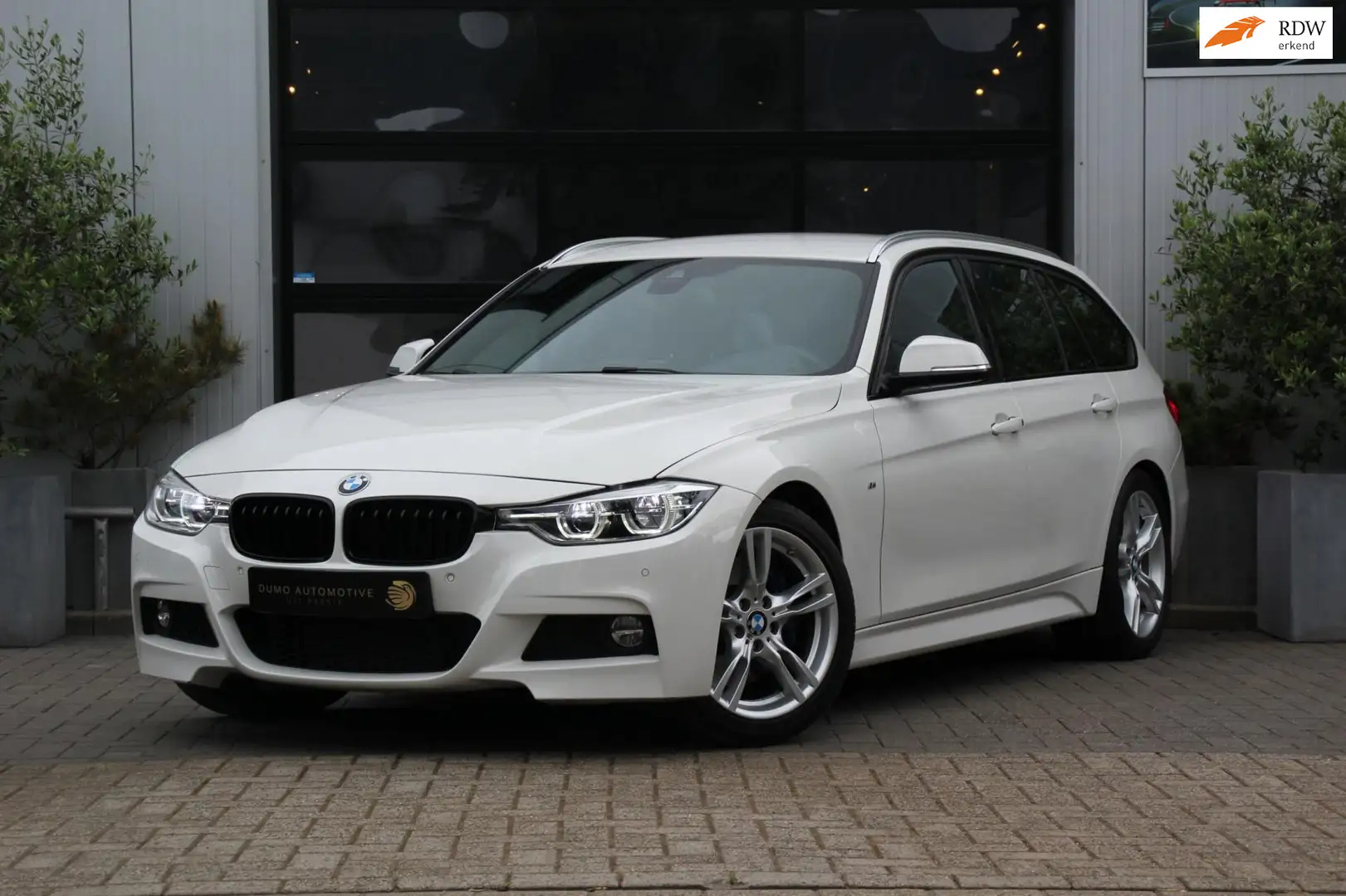 BMW 318 3-serie Touring 318i M Sport Edition Aut. - NAVI G Weiß - 1