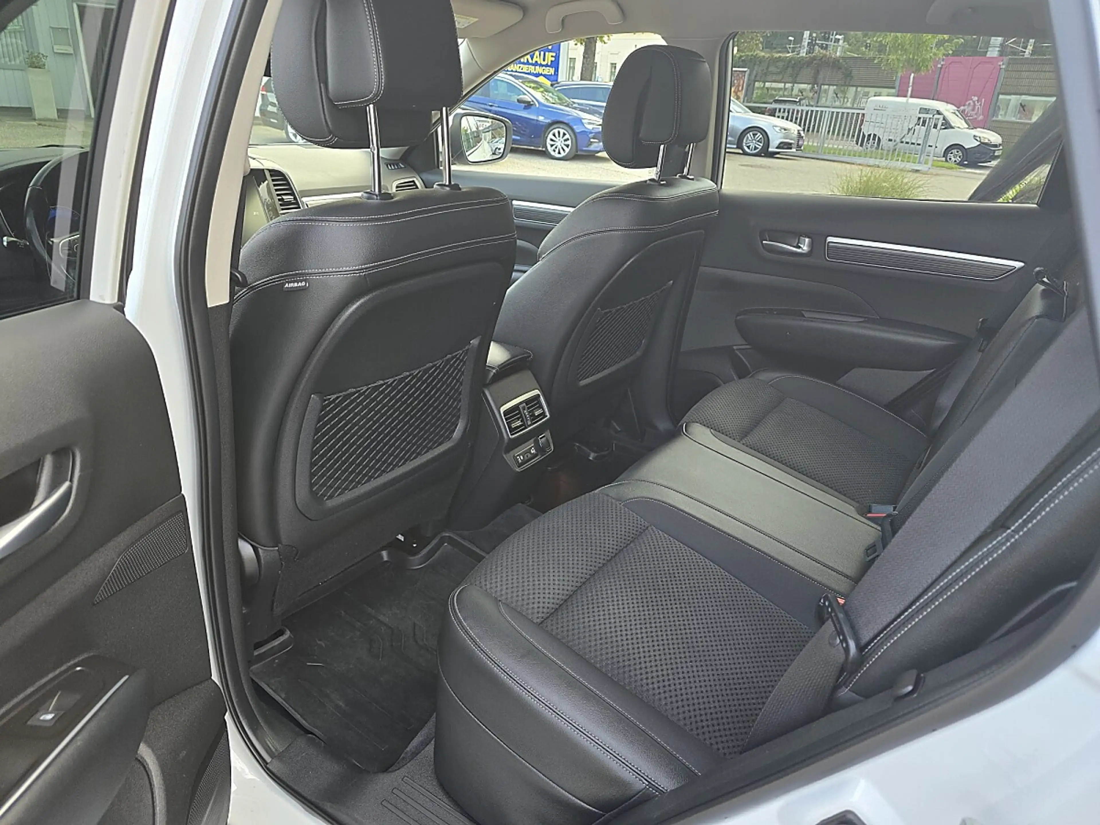 Renault Koleos dCi 185 4WD Intens X-Tronic Aut. — photo 15