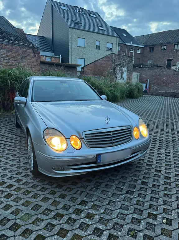 Mercedes-Benz E 280 2006 из Европы — купить под ключ