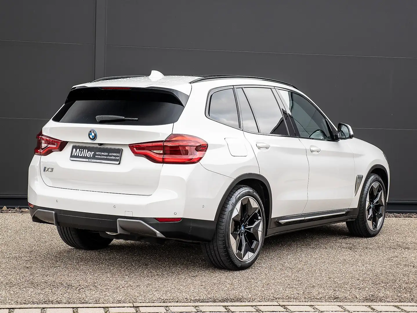 BMW iX3 AHK HUD 360° H/K-Sound Sportsitz GSD 1VB Blanc - 2
