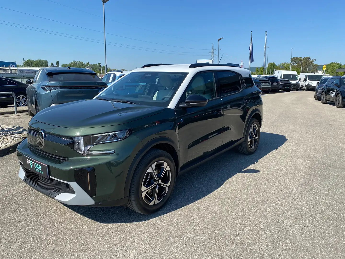 Citroen C3 Aircross ë 113 MAX Grün - 1