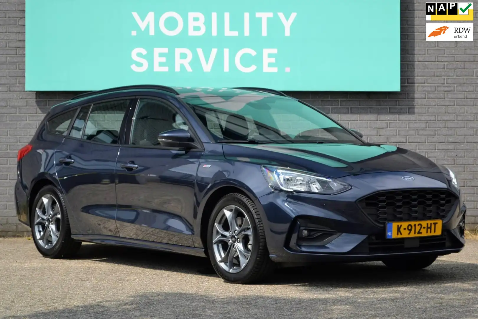 Ford Focus Wagon 1.0 EcoBoost Hybrid ST Line Business Clima C Blauw - 1
