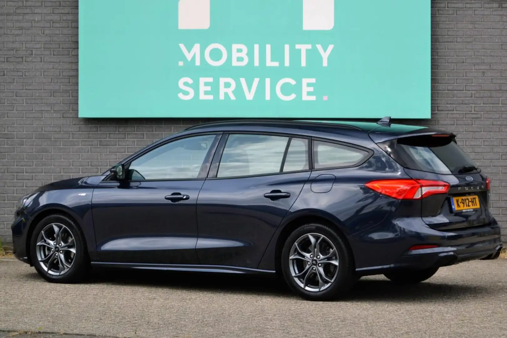 Ford Focus Wagon 1.0 EcoBoost Hybrid ST Line Business Clima C Blauw - 2