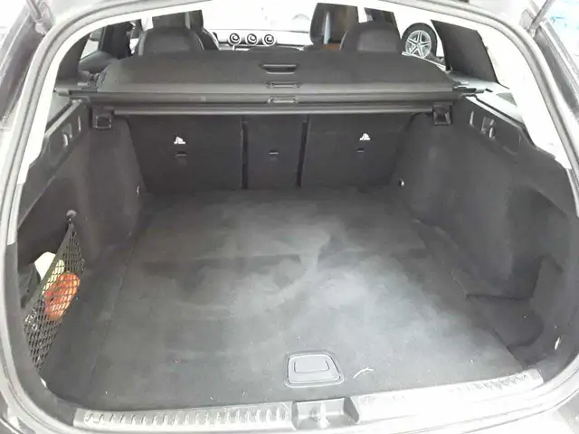 Mercedes-Benz C-Class view 15