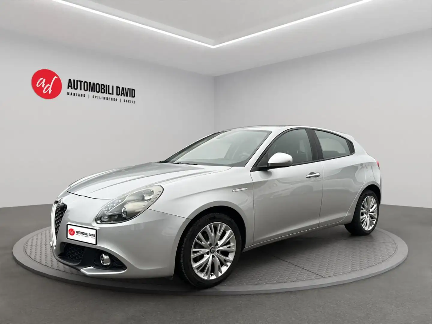 Alfa Romeo Giulietta 1.6 JTDm 120 CV Argento - 1