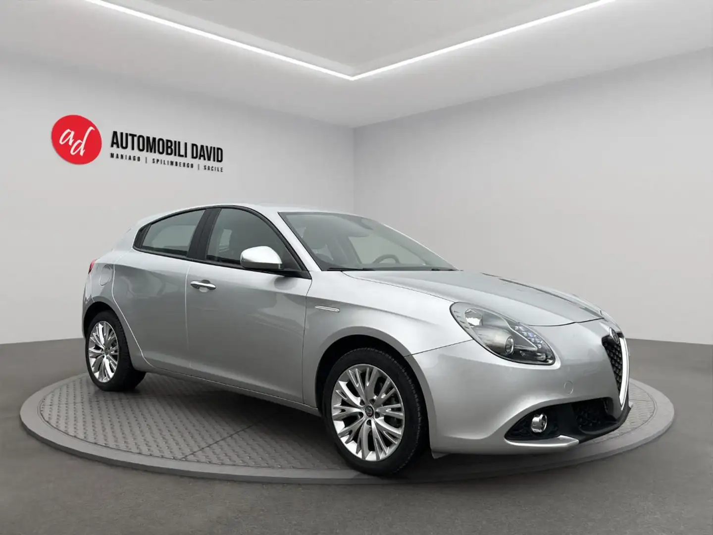 Alfa Romeo Giulietta 1.6 JTDm 120 CV Argento - 2